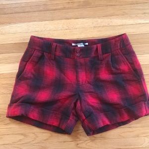 Lucky brand red and black plaid shorts size 26
